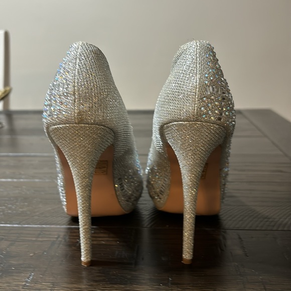 Lauren Lorraine Elissa 2 silver peep toe stiletto size 8 1/2 - Picture 3 of 3